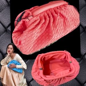 WOVEN CORAL POUCHY CLUTCH 🩷CLOSEOUT DEAL NWT 🩷 DESIGNER INSPIRED Vegan Leather